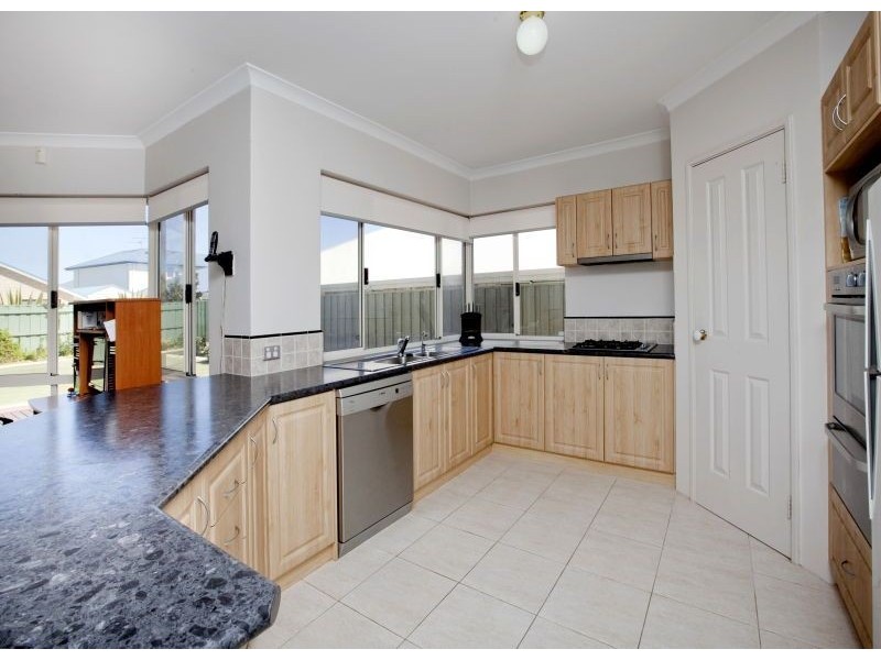 56 Dartmouth Circle, Quinns Rocks WA 6030