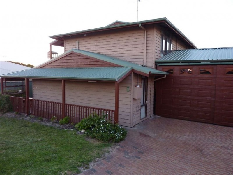 9 Sceptre Court, Two Rocks WA 6037