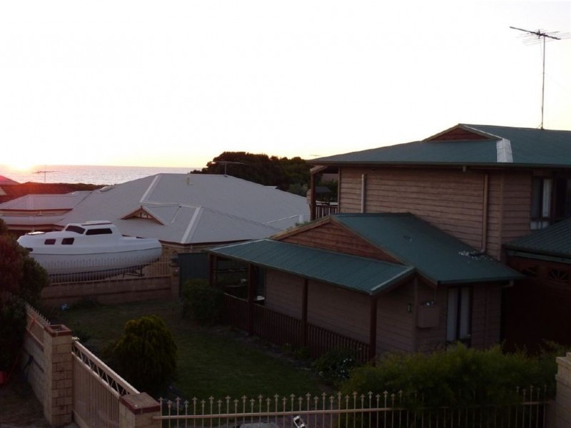 9 Sceptre Court, Two Rocks WA 6037