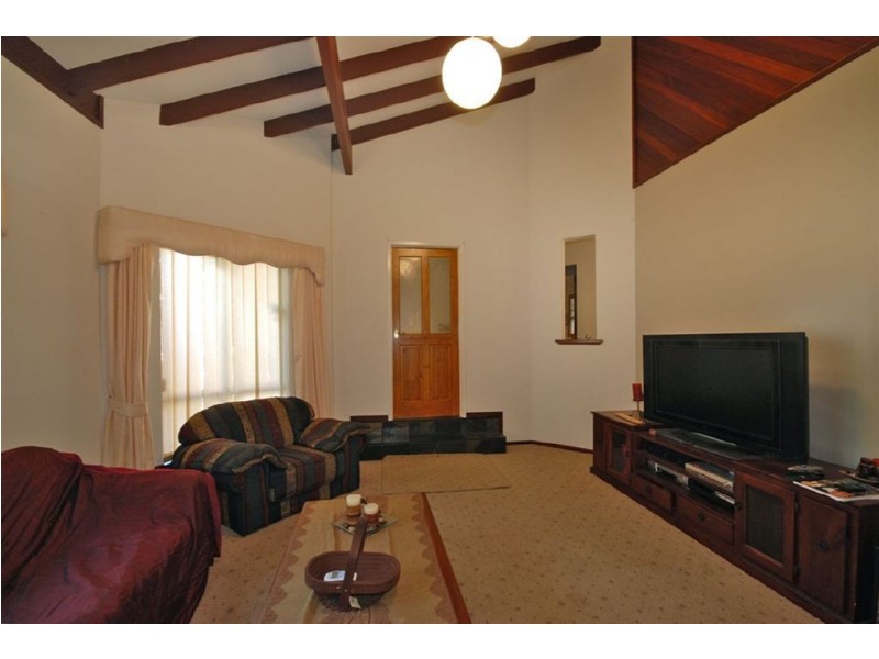 5 Green Close, Connolly WA 6027