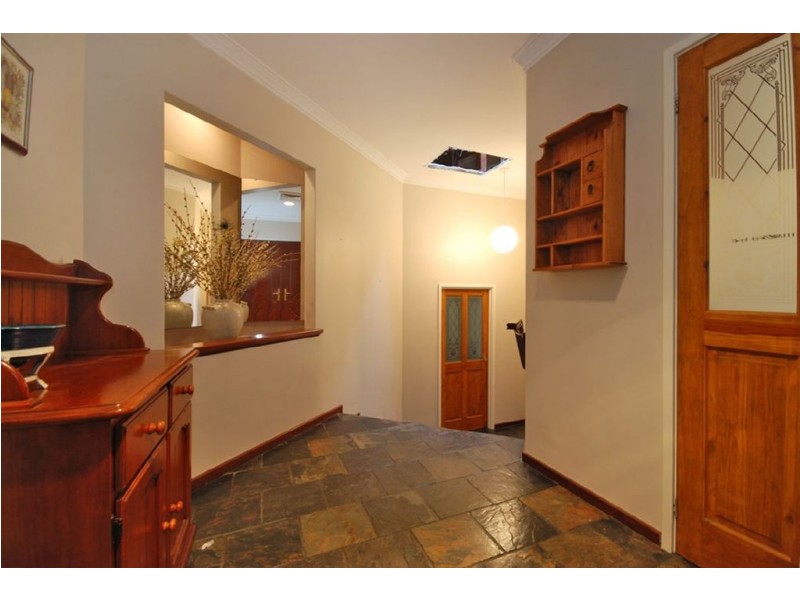 5 Green Close, Connolly WA 6027