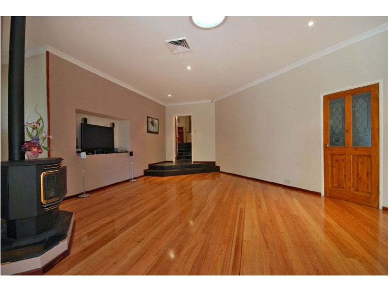 5 Green Close, Connolly WA 6027