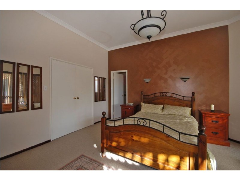 5 Green Close, Connolly WA 6027