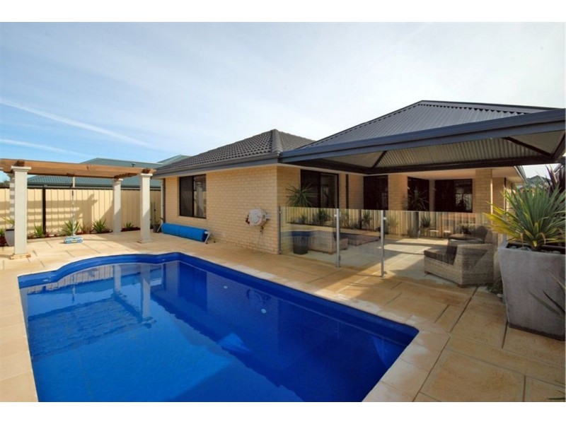 12 Lakewood Terrace, Clarkson WA 6030