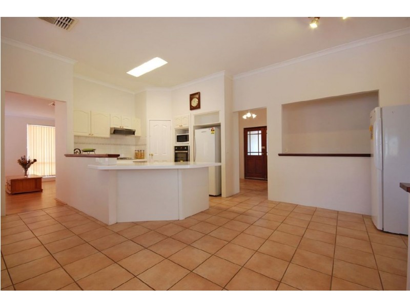 51 Viridain Drive, Banksia Grove WA 6031