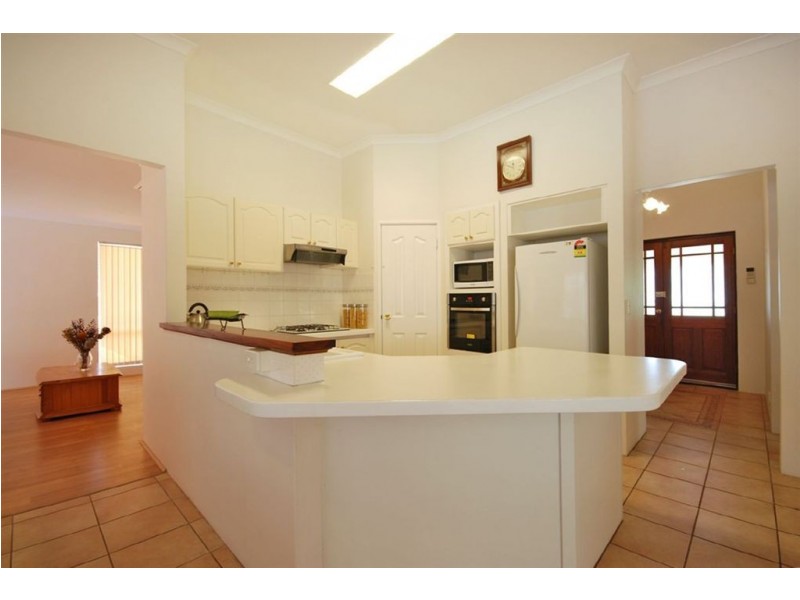 51 Viridain Drive, Banksia Grove WA 6031