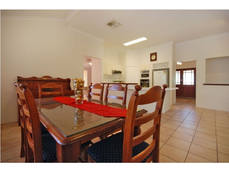 51 Viridain Drive, Banksia Grove WA 6031