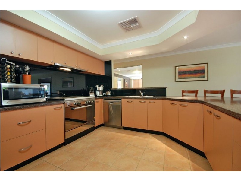 18 Meringa Crescent, Quinns Rocks WA 6030