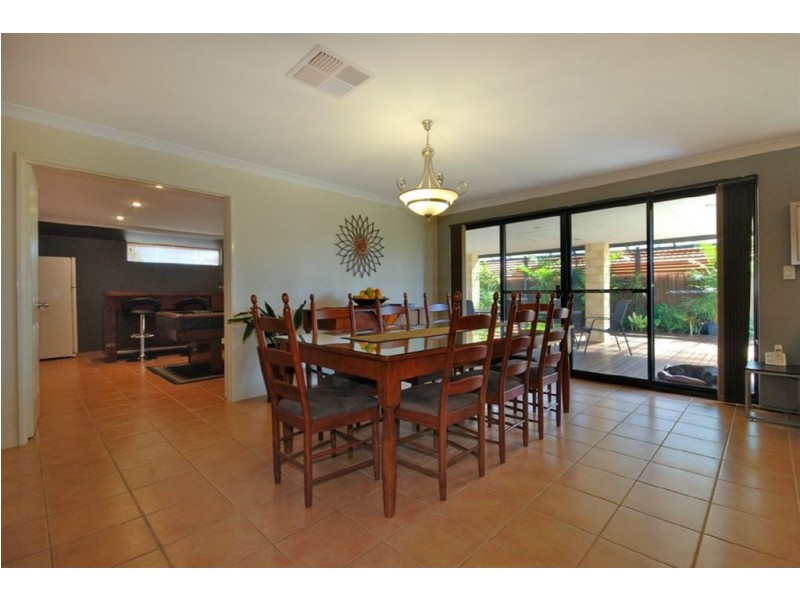 18 Meringa Crescent, Quinns Rocks WA 6030