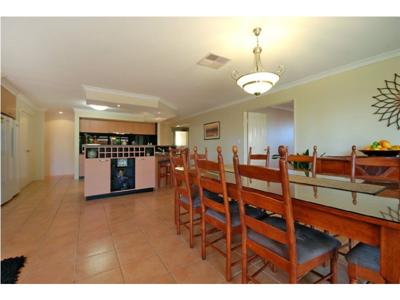 18 Meringa Crescent, Quinns Rocks WA 6030