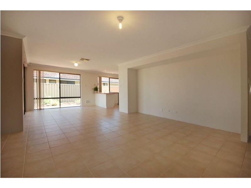8 Frangista Road, Butler WA 6036