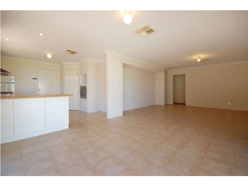 8 Frangista Road, Butler WA 6036
