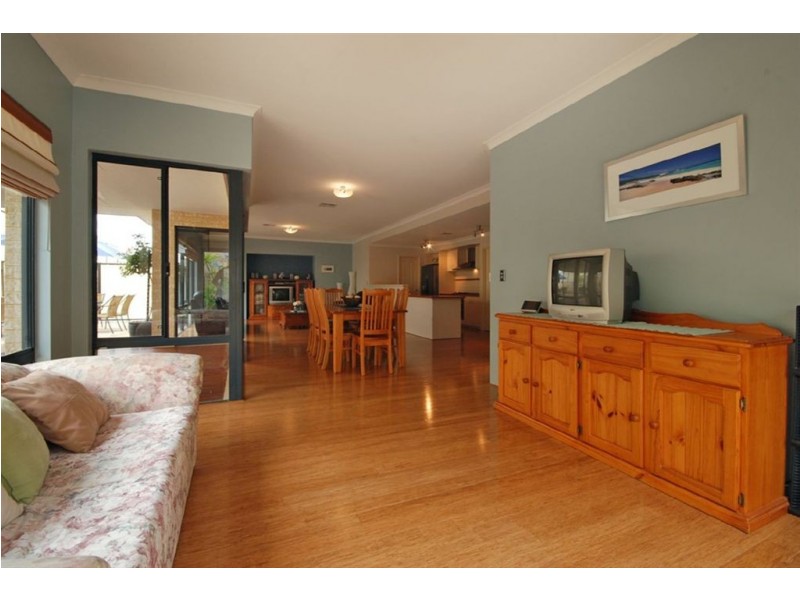 16 Injidup Loop, Clarkson WA 6030