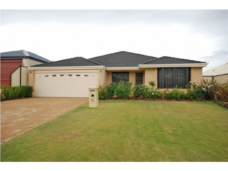 16 Hacienda Drive, Clarkson WA 6030