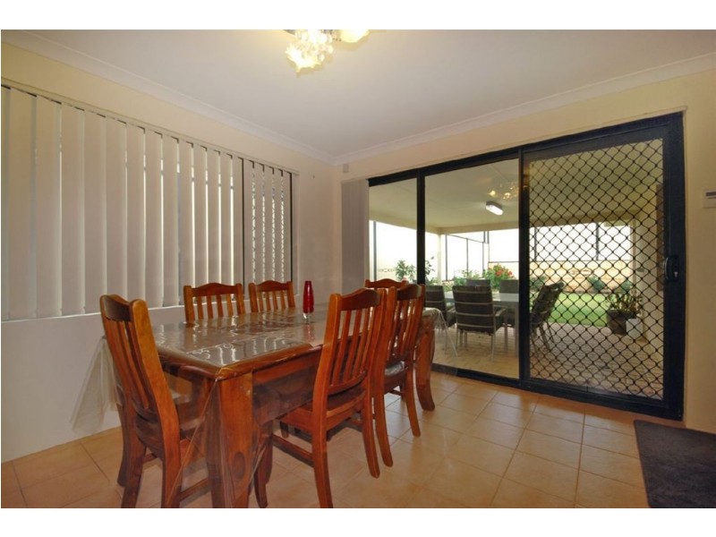 16 Hacienda Drive, Clarkson WA 6030