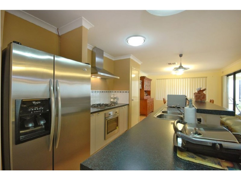 16 Hacienda Drive, Clarkson WA 6030