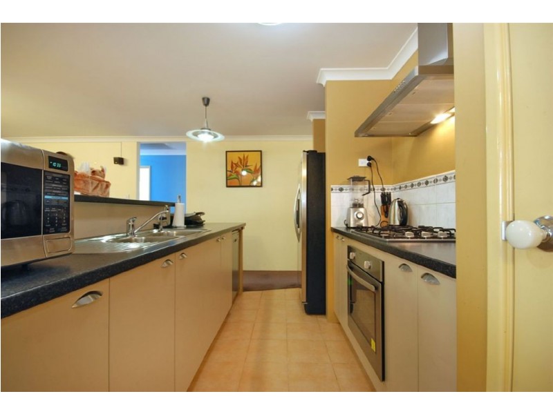 16 Hacienda Drive, Clarkson WA 6030