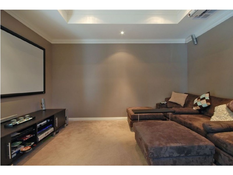 25 Trieste Court, Mindarie WA 6030