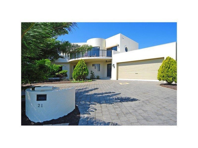 21 Long Beach Promenade, Mindarie WA 6030