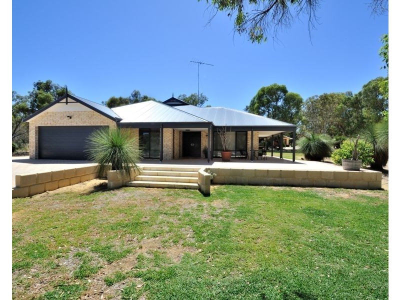 72 Bushwood Follow, Two Rocks WA 6037