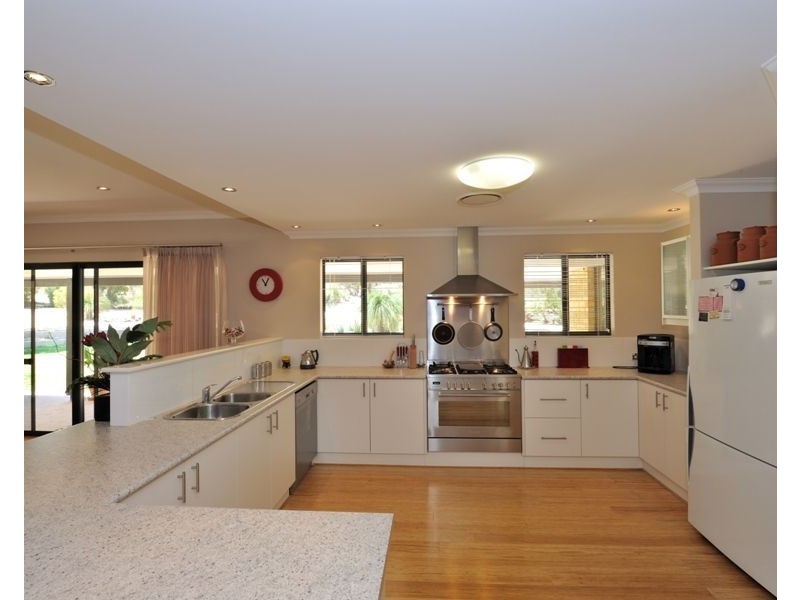 72 Bushwood Follow, Two Rocks WA 6037