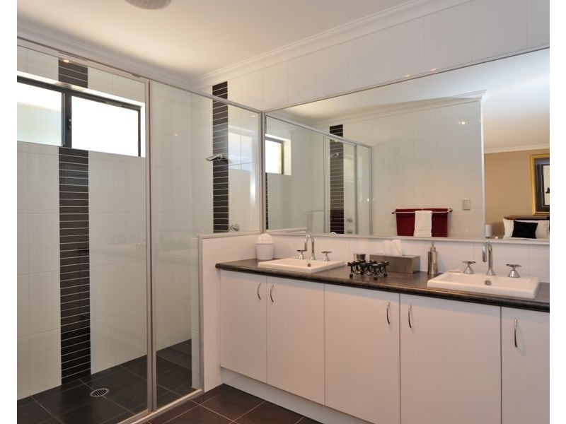 72 Bushwood Follow, Two Rocks WA 6037