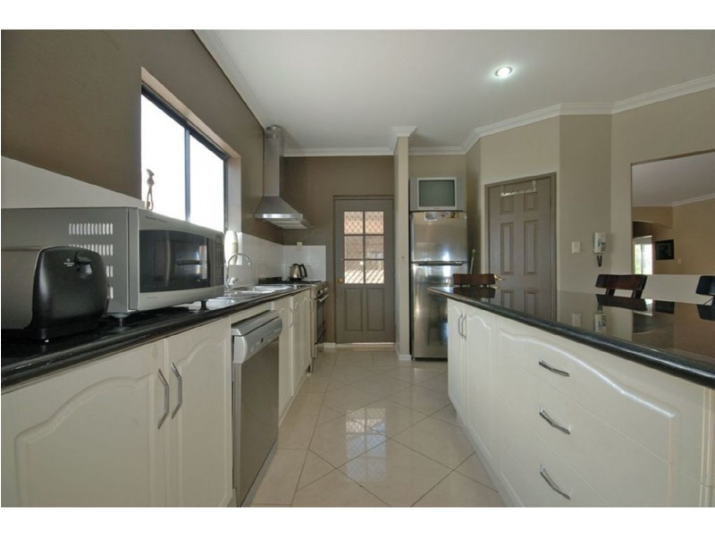 6 Bayfield Crescent, Mindarie WA 6030
