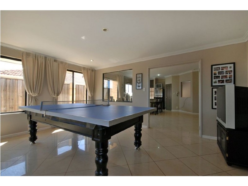 6 Bayfield Crescent, Mindarie WA 6030