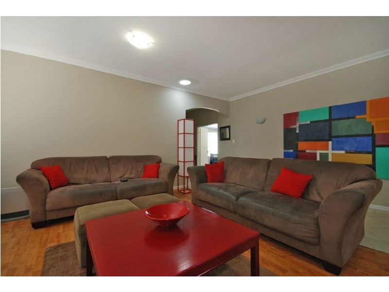 6 Bayfield Crescent, Mindarie WA 6030