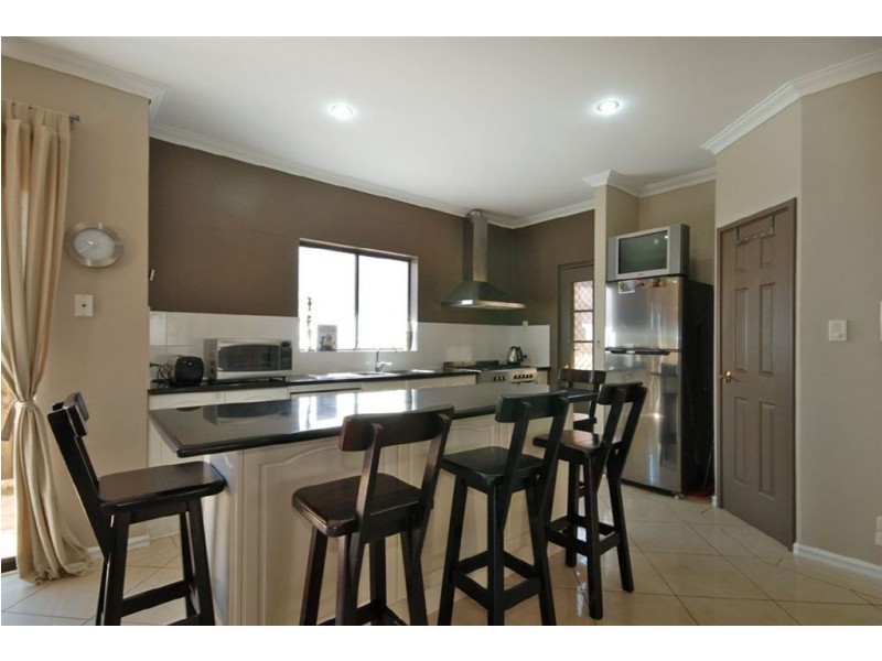 6 Bayfield Crescent, Mindarie WA 6030