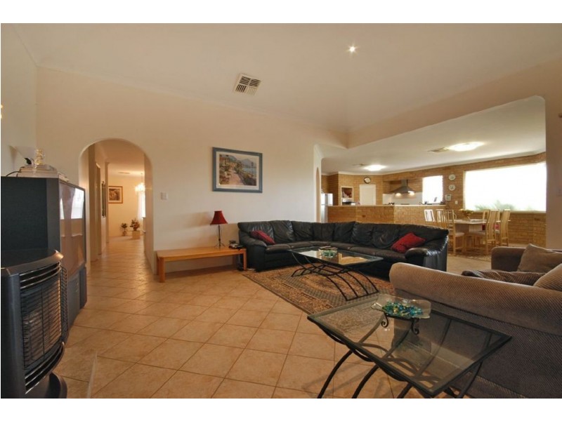 62 Savona Grove, Mindarie WA 6030