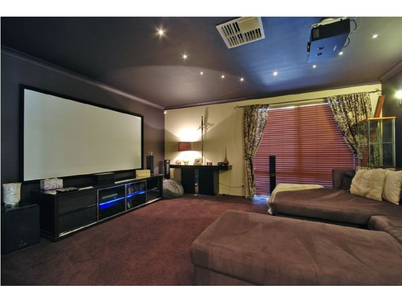 5 Halifax Boulevard, Mindarie WA 6030