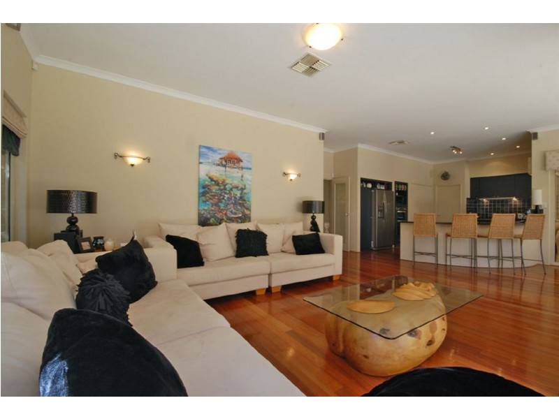 5 Halifax Boulevard, Mindarie WA 6030