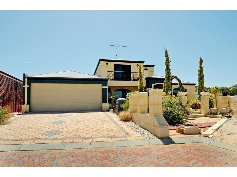 10 Bass Chase, Yanchep WA 6035
