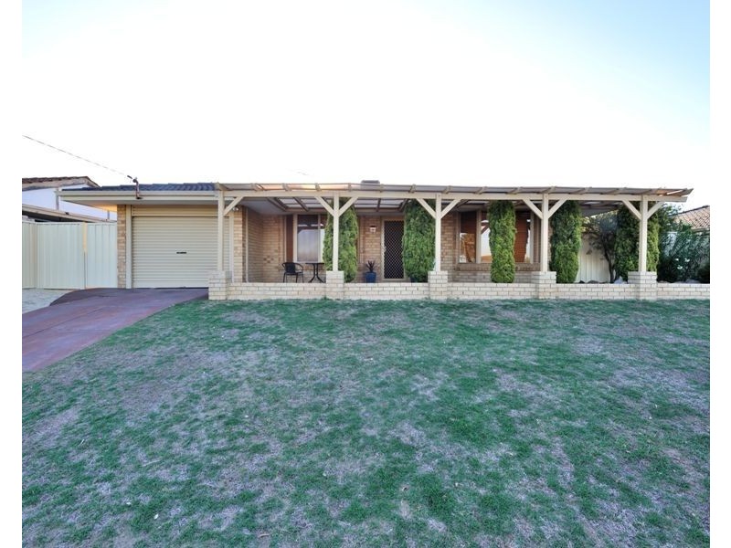7 Cumberland Way, Beldon WA 6027