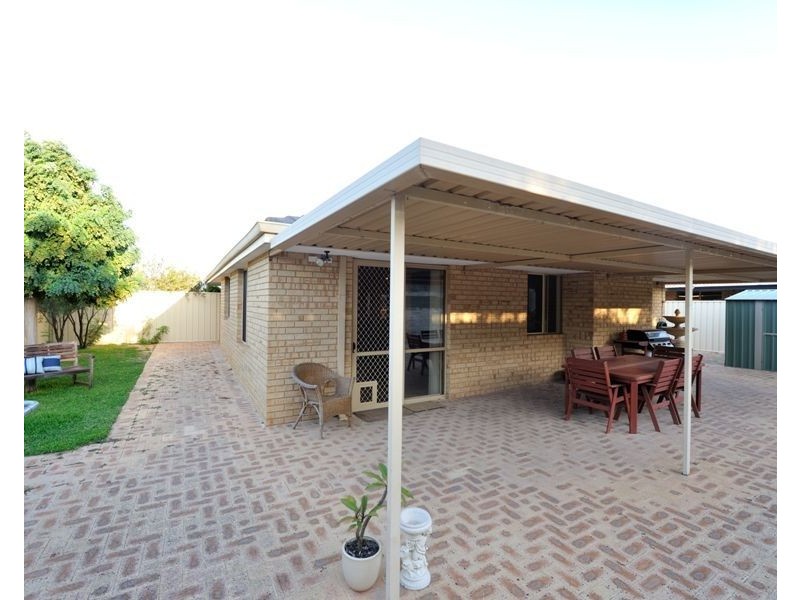 7 Cumberland Way, Beldon WA 6027