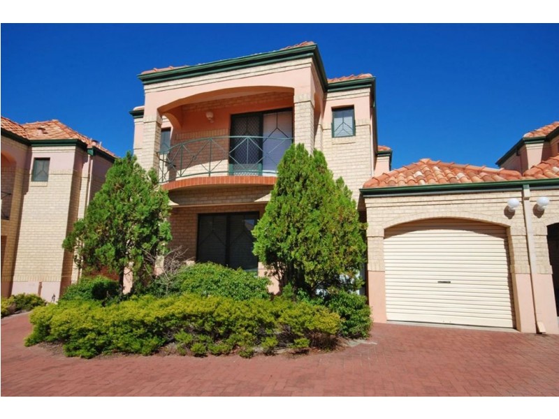 15/10 Fairhaven Terrace, Hillarys WA 6025