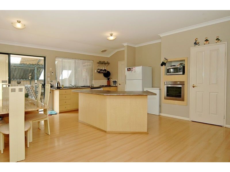 21 Breaksea Way, Ridgewood WA 6030