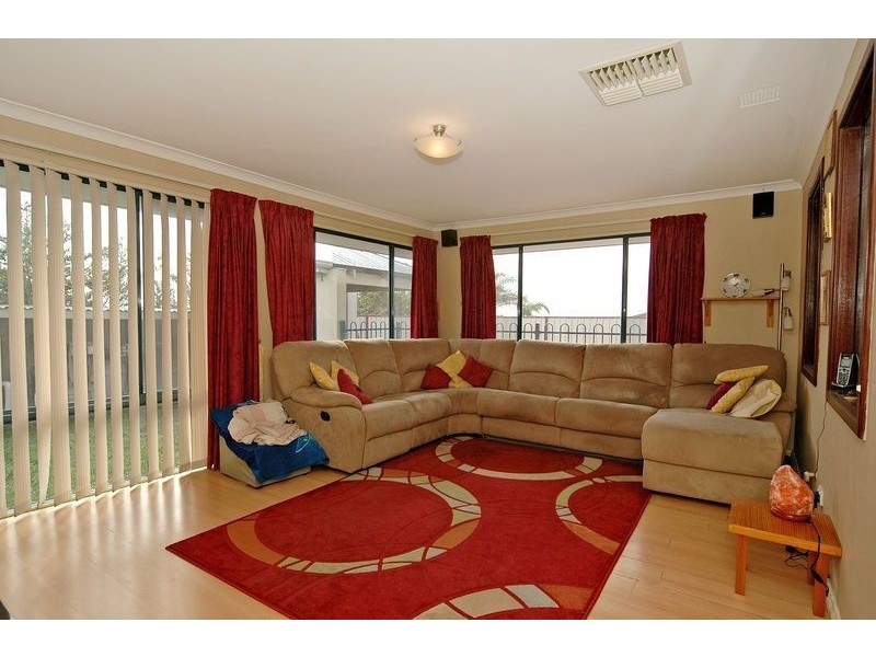 21 Breaksea Way, Ridgewood WA 6030