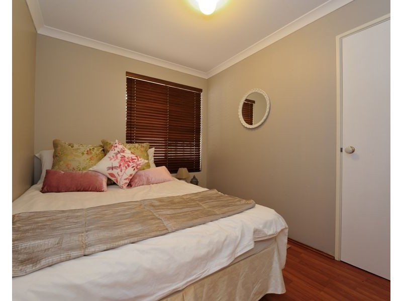 6 Eastleigh Loop, Currambine WA 6028