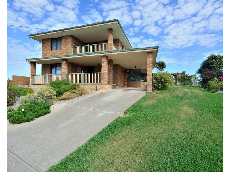 26 Hackney Way, Yanchep WA 6035