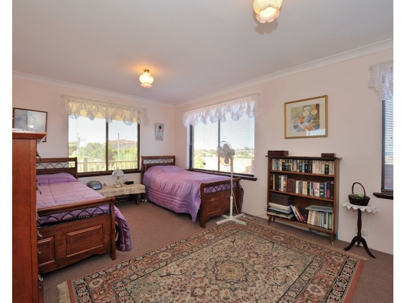 26 Hackney Way, Yanchep WA 6035