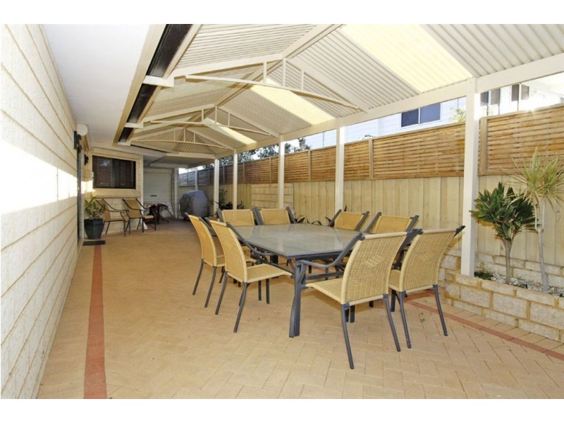 10 Mintaro Parade, Quinns Rocks WA 6030