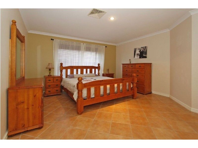 10 Mintaro Parade, Quinns Rocks WA 6030