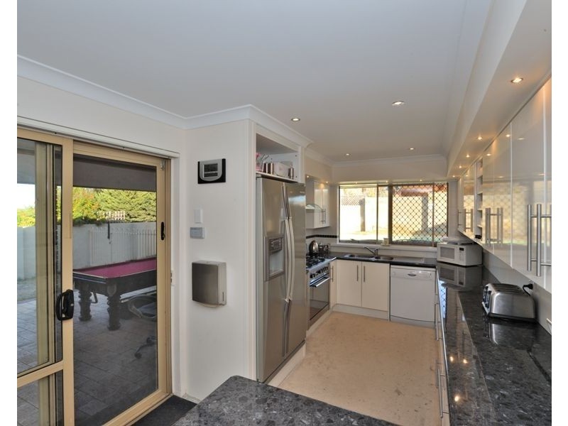 30 Littleham Loop, Quinns Rocks WA 6030