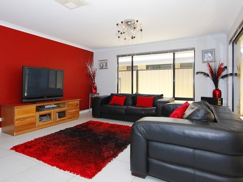 9 Elmhurst Drive, Clarkson WA 6030