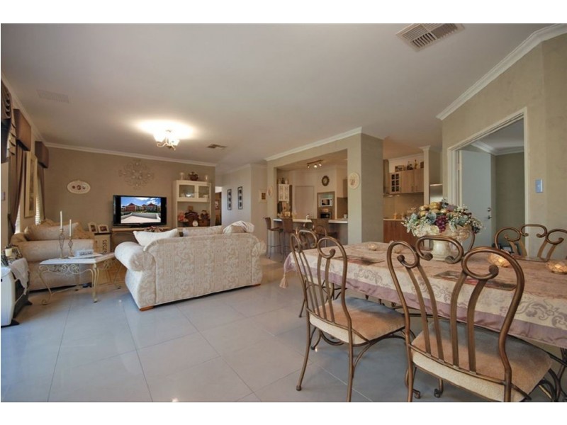 7 Shelburne Gardens, Ridgewood WA 6030