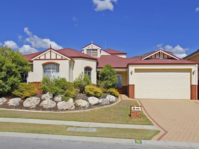 5 Lighthouse Parade, Mindarie WA 6030