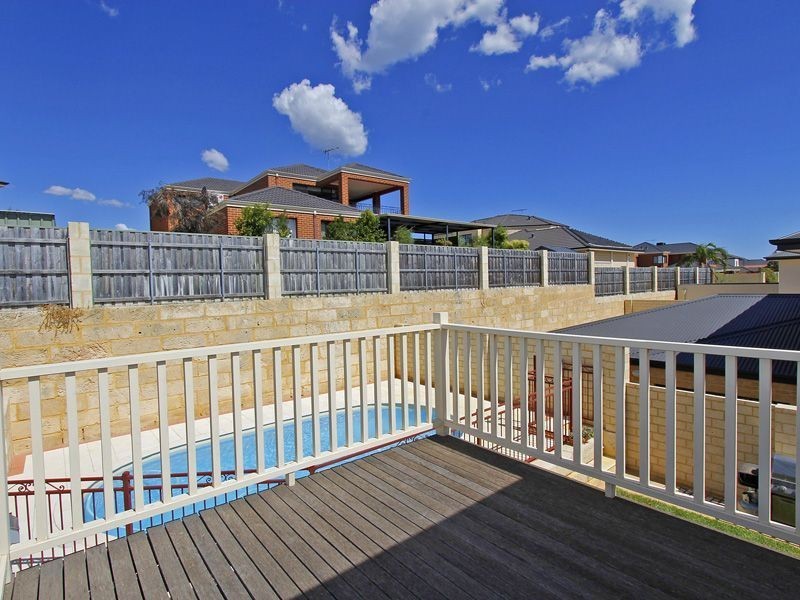 5 Lighthouse Parade, Mindarie WA 6030