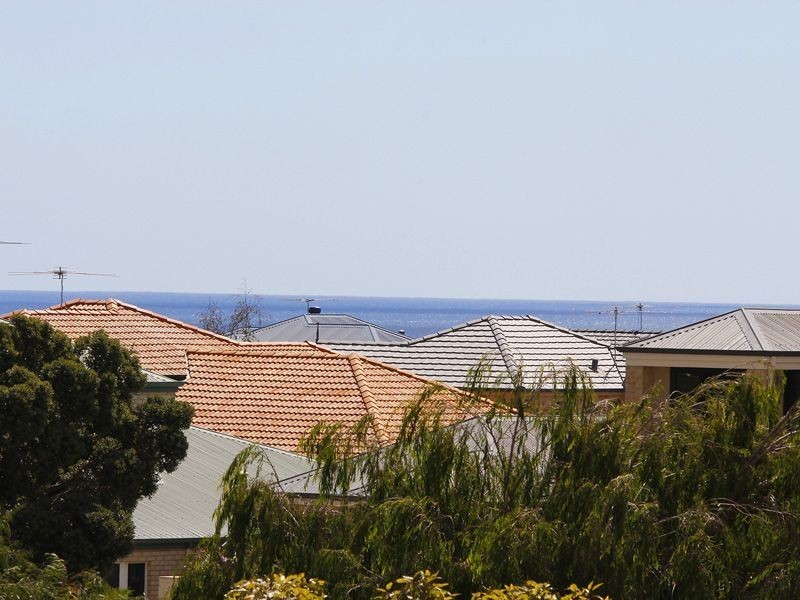 5 Lighthouse Parade, Mindarie WA 6030